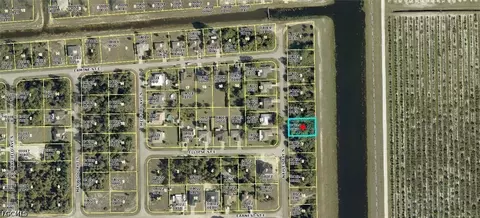 911 Naples Ave S, Lehigh Acres, FL 33974