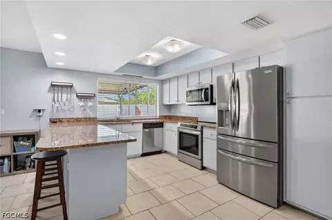 1305 SE 37th Ter, Cape Coral, FL 33904