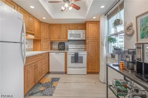 1700 Pine Valley Dr #118, Fort Myers, FL 33907