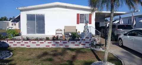 733 Leisure Ln, North Fort Myers, FL 33917