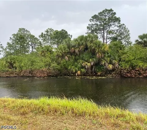 515 Naples Ave S, Lehigh Acres, FL 33974