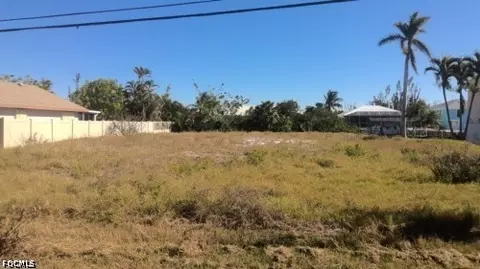 5547 Ann Arbor Dr, Bokeelia, FL 33922