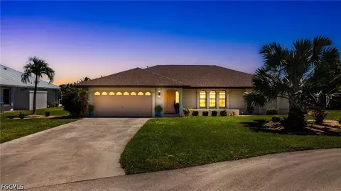 2534 SE 24th Pl, Cape Coral, FL 33904