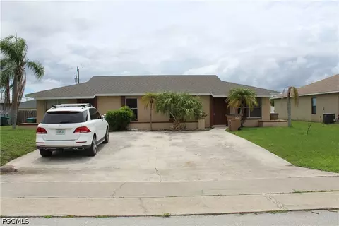 511 SE 5th Pl #A - B, Cape Coral, FL 33990