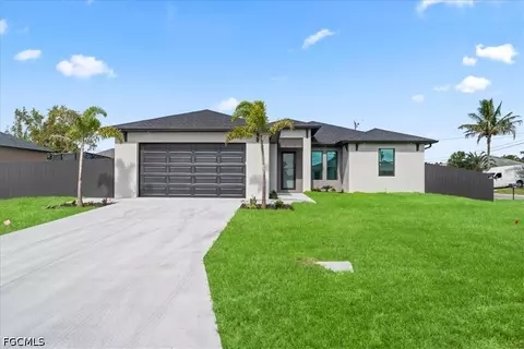 1420 NE 12th Pl, Cape Coral, FL 33909