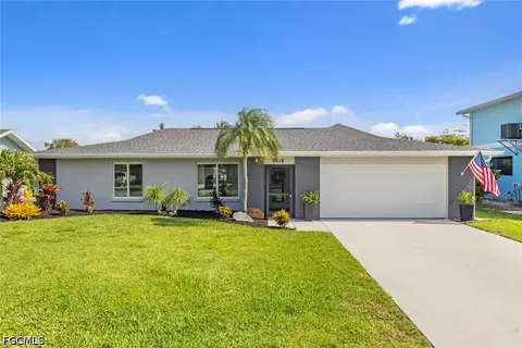 6048 Perthshire Ln, Fort Myers, FL 33908