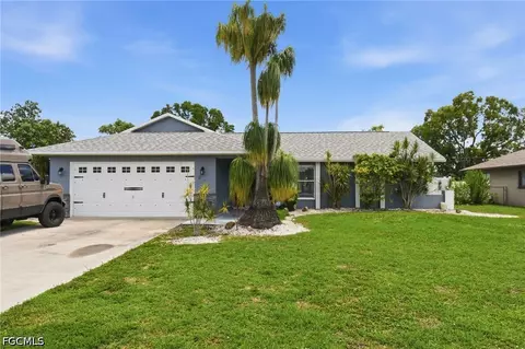 934 SE 25th Ln, Cape Coral, FL 33904