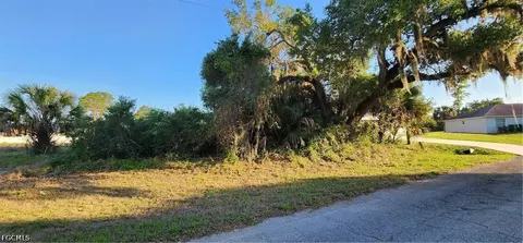 Jabara Cir, Labelle, FL 33935