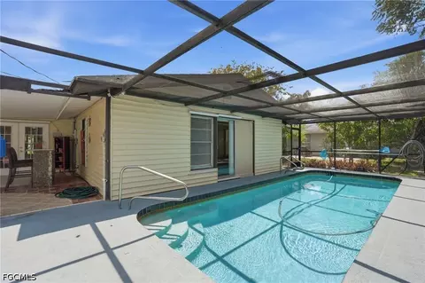 1631 North Dr, Fort Myers, FL 33907