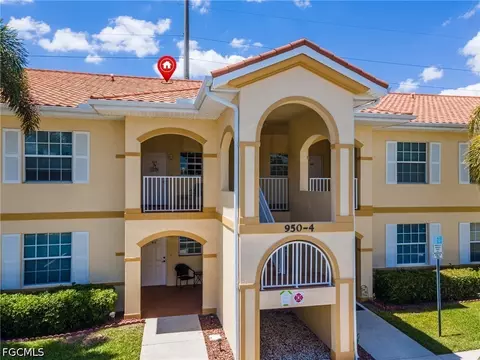 950 Hancock Creek South Blvd #423, Cape Coral, FL 33909