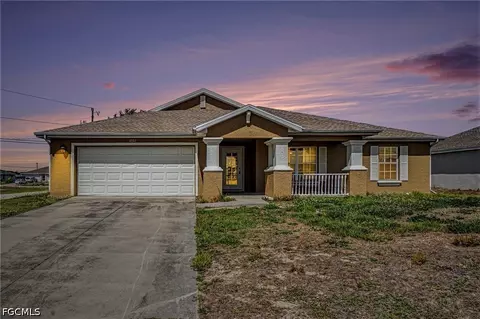 1702 NW 7th Ave, Cape Coral, FL 33993