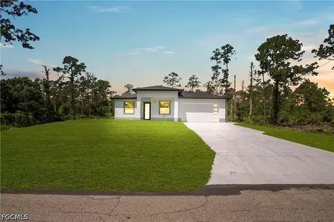 1009 Moore Ave, Lehigh Acres, FL 33972