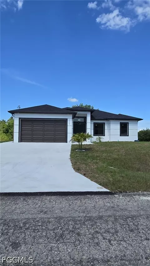 1707 Jefferson Ave, Lehigh Acres, FL 33972