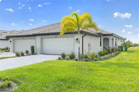 Exterior - 19488 Hinkley Dr, Estero, FL 33928 photo 2 of 10