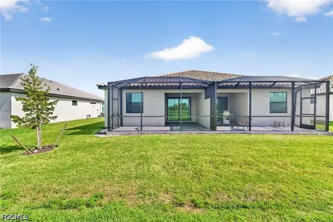 Exterior - 19488 Hinkley Dr, Estero, FL 33928 photo 5 of 10