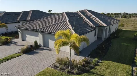 Exterior - 19488 Hinkley Dr, Estero, FL 33928 photo 7 of 10