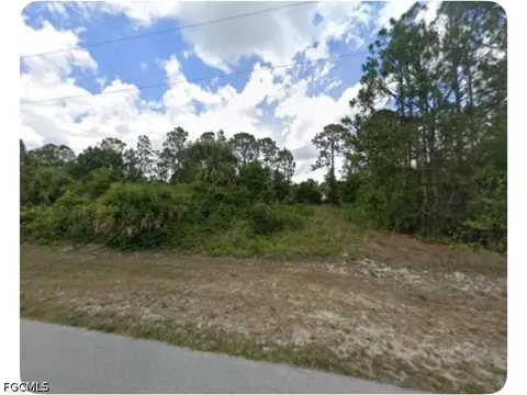 1039 Binkley St E, Lehigh Acres, FL 33974