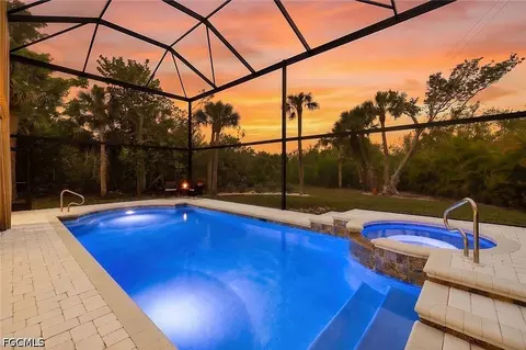 2130 Sunset Cir, Sanibel, FL 33957