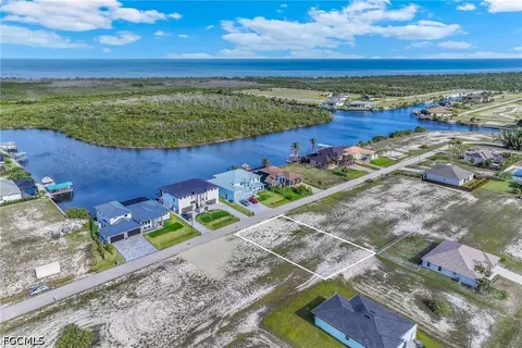 3431 NW 46th Pl, Cape Coral, FL 33993