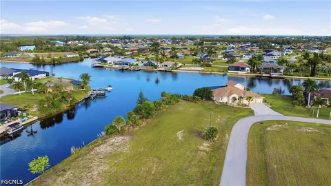 1846 NW 37th Pl, Cape Coral, FL 33993