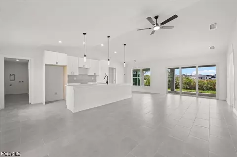 4446 Connection Ave, Cape Coral, FL 33909