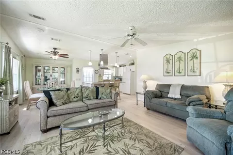 10503 Winchester Ct, Fort Myers, FL 33908