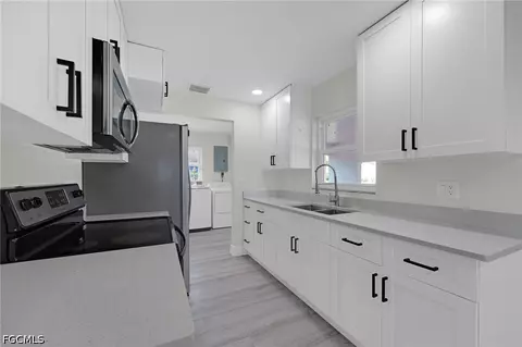 4800 Zana Dr, Fort Myers, FL 33905