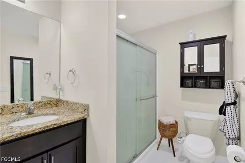 Bath - 1220 Moore Run, Labelle, FL 33935 photo 2 of 3