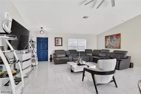 Living - 1220 Moore Run, Labelle, FL 33935 photo 1 of 3