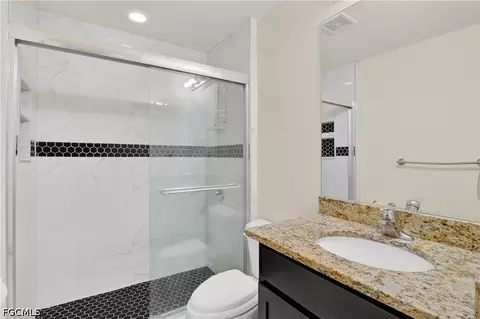 Bath - 1220 Moore Run, Labelle, FL 33935 photo 1 of 3