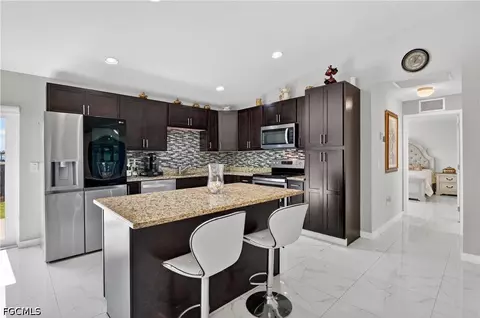 Kitchen - 1220 Moore Run, Labelle, FL 33935 photo 1 of 4