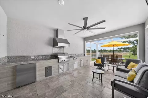 Kitchen - 20014 Parrot Key Ct, Estero, FL 33928 photo 6 of 9