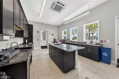 Kitchen - 20014 Parrot Key Ct, Estero, FL 33928 photo 9 of 9