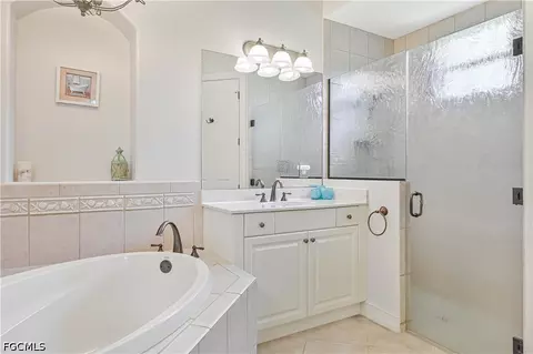 Bath - 12606 Grandezza Cir, Estero, FL 33928 photo 2 of 3