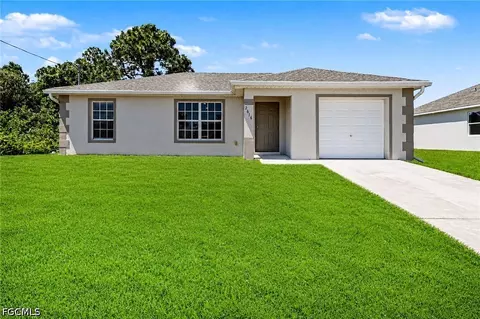 2616 14th St SW, Lehigh Acres, FL 33976
