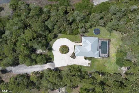 421 35th Ave NE, Naples, FL 34120