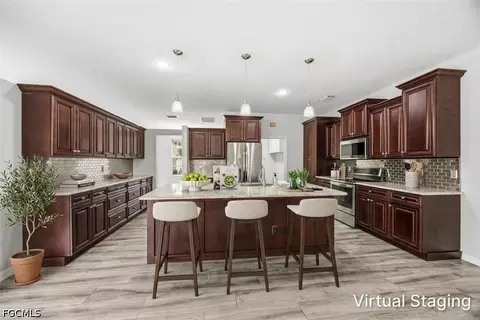 12781 Meadow Pine Ln, Fort Myers, FL 33913