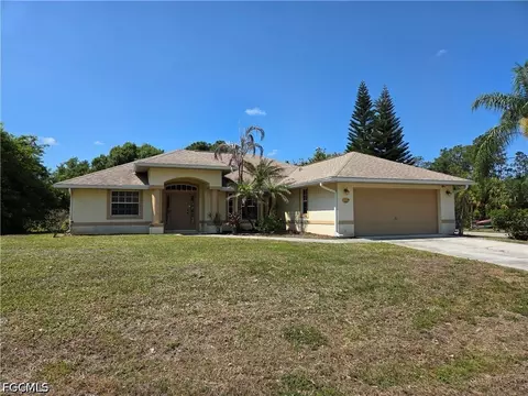 3200 E 6th St, Lehigh Acres, FL 33972