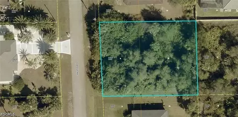 508 Hibiscus Ave, Lehigh Acres, FL 33972