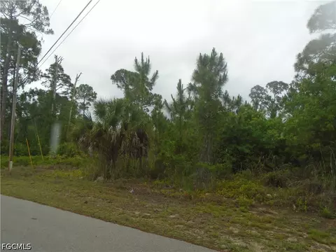 719 Crestline Ave S, Lehigh Acres, FL 33974