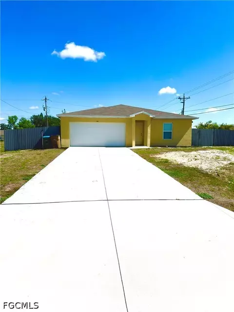 341 NE 13th Ter, Cape Coral, FL 33909