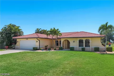 3718 SE 8th Ave, Cape Coral, FL 33904