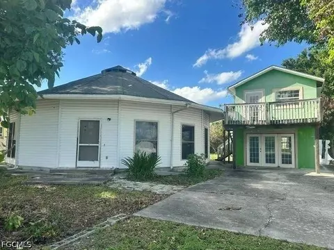 3007 W Briarwood Cir, Labelle, FL 33935