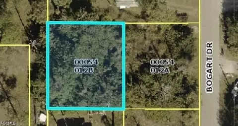 7822 Bogart Dr, North Fort Myers, FL 33917
