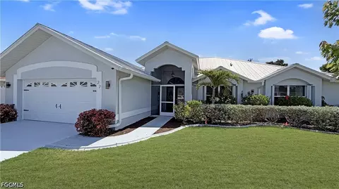 27 NE 20th Pl, Cape Coral, FL 33909