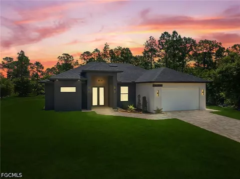 614 Scott Ave, Lehigh Acres, FL 33972