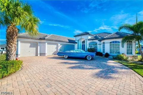 5374 Cortez Ct, Cape Coral, FL 33904