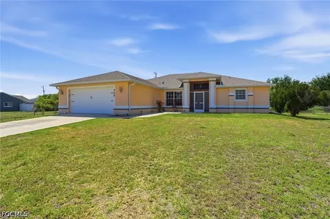 928 NW 5th Pl, Cape Coral, FL 33993
