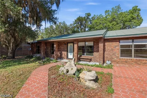 420 Grant St, Labelle, FL 33935