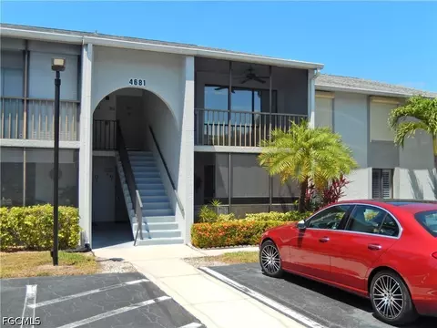 681 Lakeside Club Blvd #4, Fort Myers, FL 33905